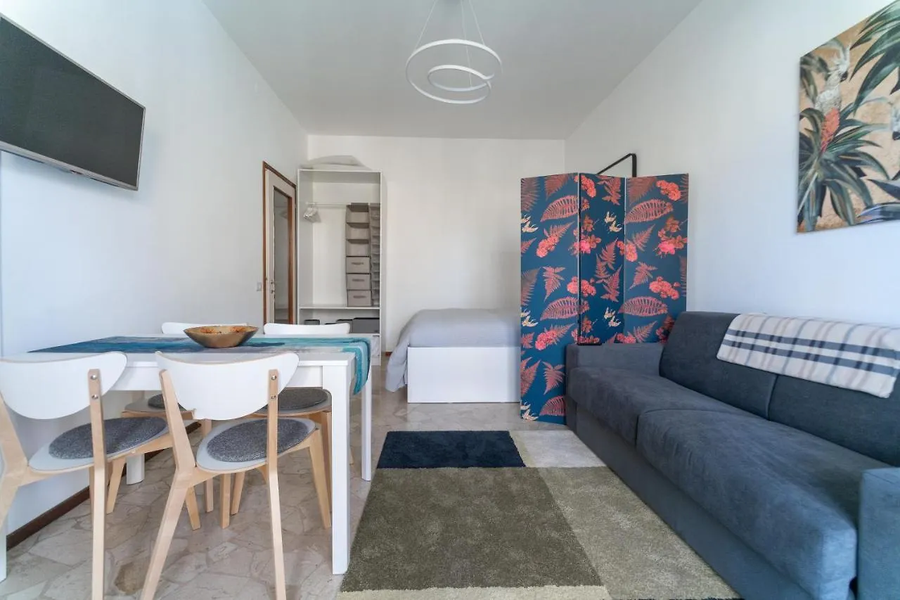 Apartment Casa Vacanze Giulio Cesare Bergamo Italy