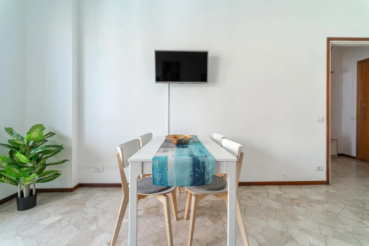 Apartment Casa Vacanze Giulio Cesare Bergamo